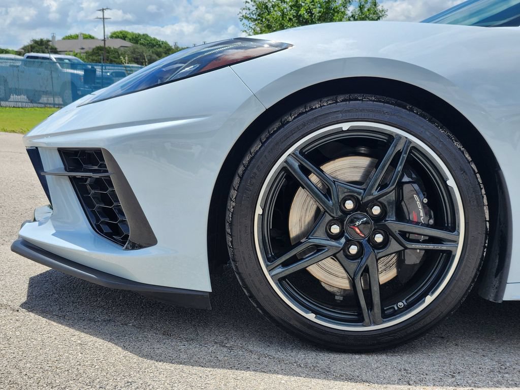 Certified 2021 Chevrolet Corvette Stingray Premium Cpe w/ Z51 Performance Package RWD image 9