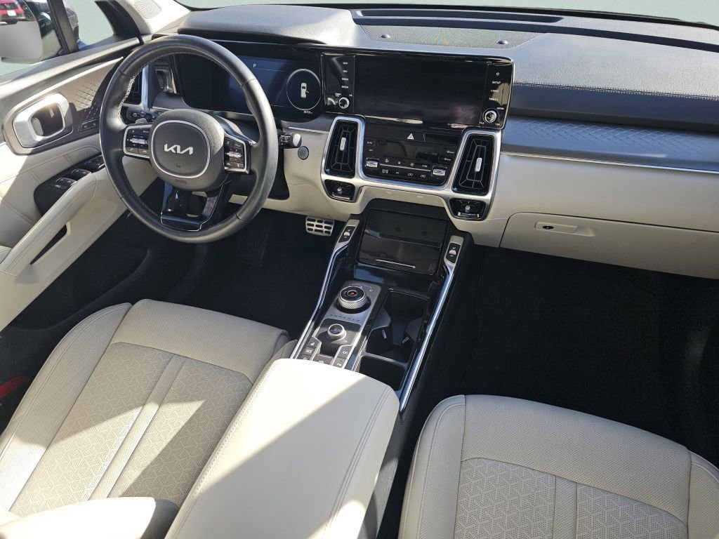 Used 2023 Kia Sorento SX Prestige w/ Panoramic Sunroof Package image 24