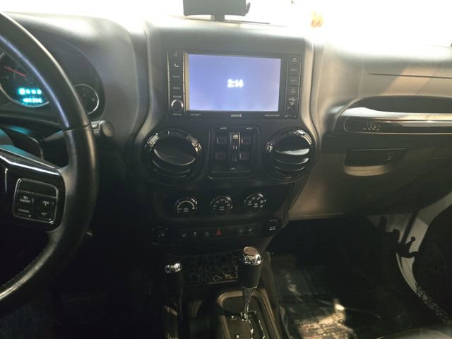 Used 2014 Jeep Wrangler Unlimited Sahara image 18
