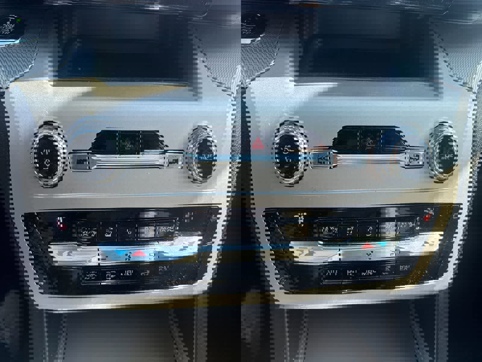 Used 2021 Ford Explorer XLT w/ Equipment Group 202A image 26