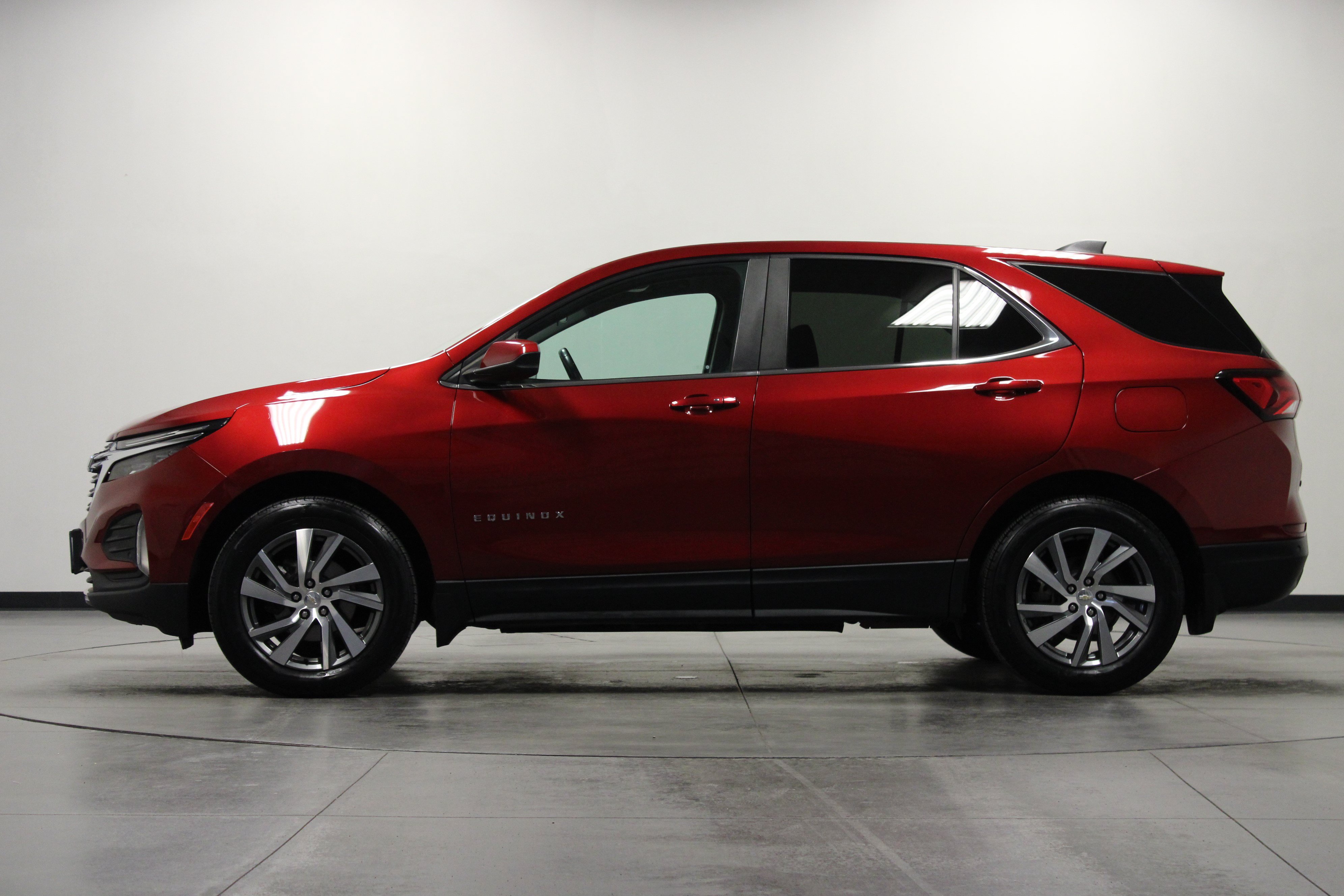 Used 2024 Chevrolet Equinox LT AWD/4WD image 7