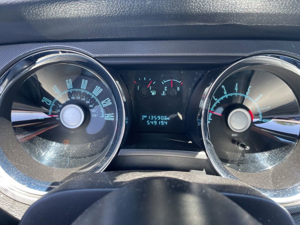 Used 2010 Ford Mustang GT RWD image 12