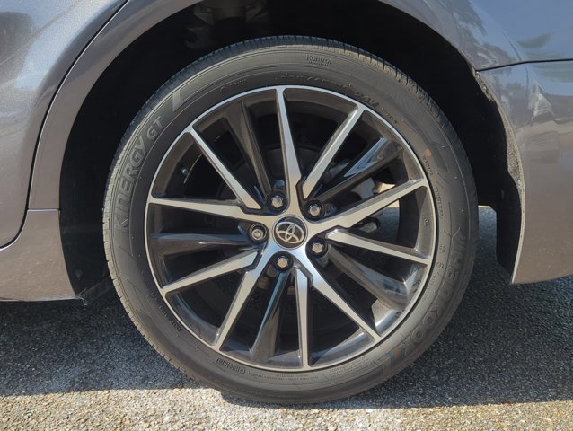 Used 2023 Toyota Camry SE image 9