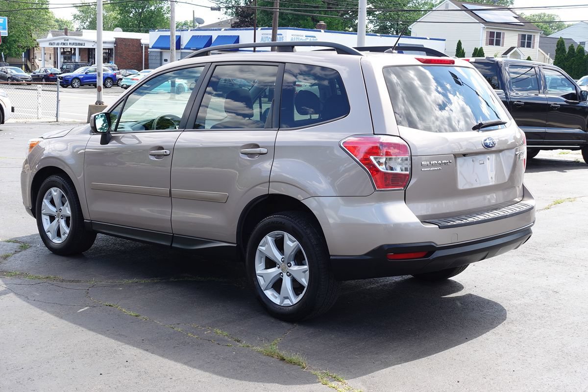 Used 2015 Subaru Forester 2.5i Premium w/ All-Weather Package AWD/4WD image 2