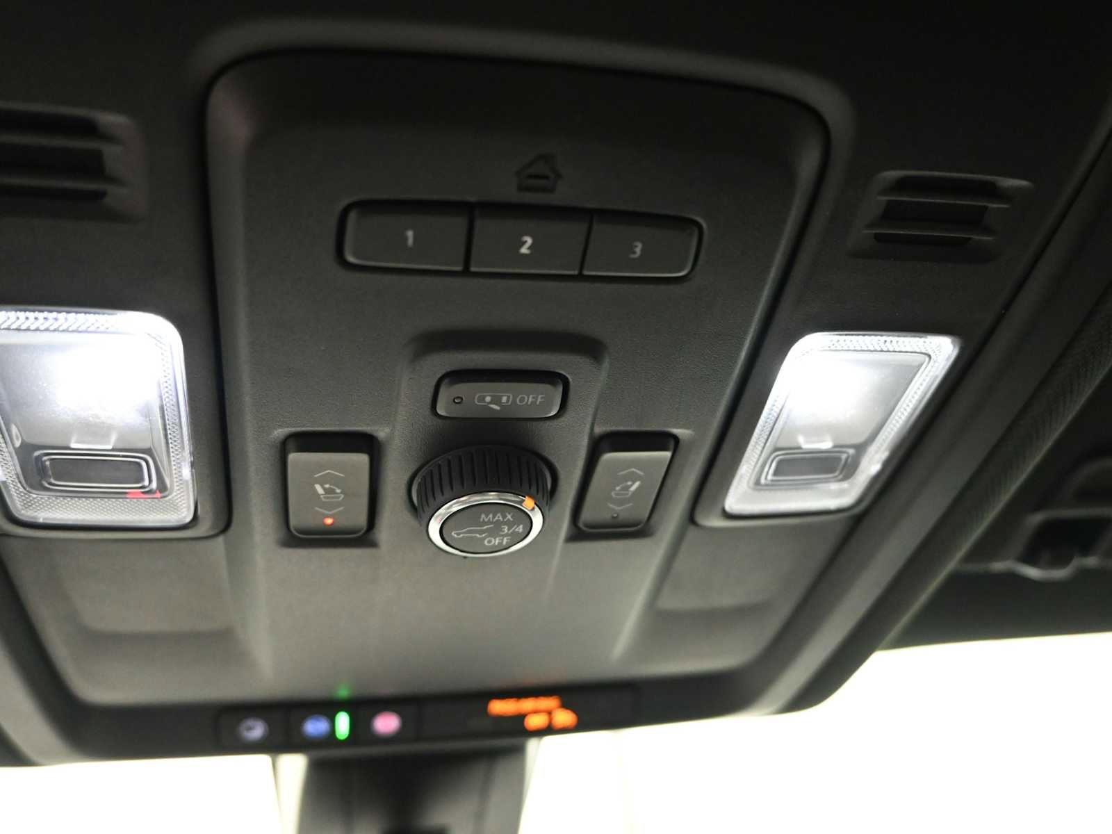 Used 2022 Chevrolet Tahoe LT w/ Luxury Package image 17