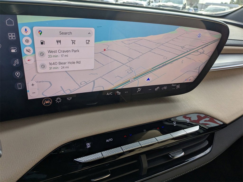 Certified 2025 Buick Enclave Preferred w/ Power Package image 20