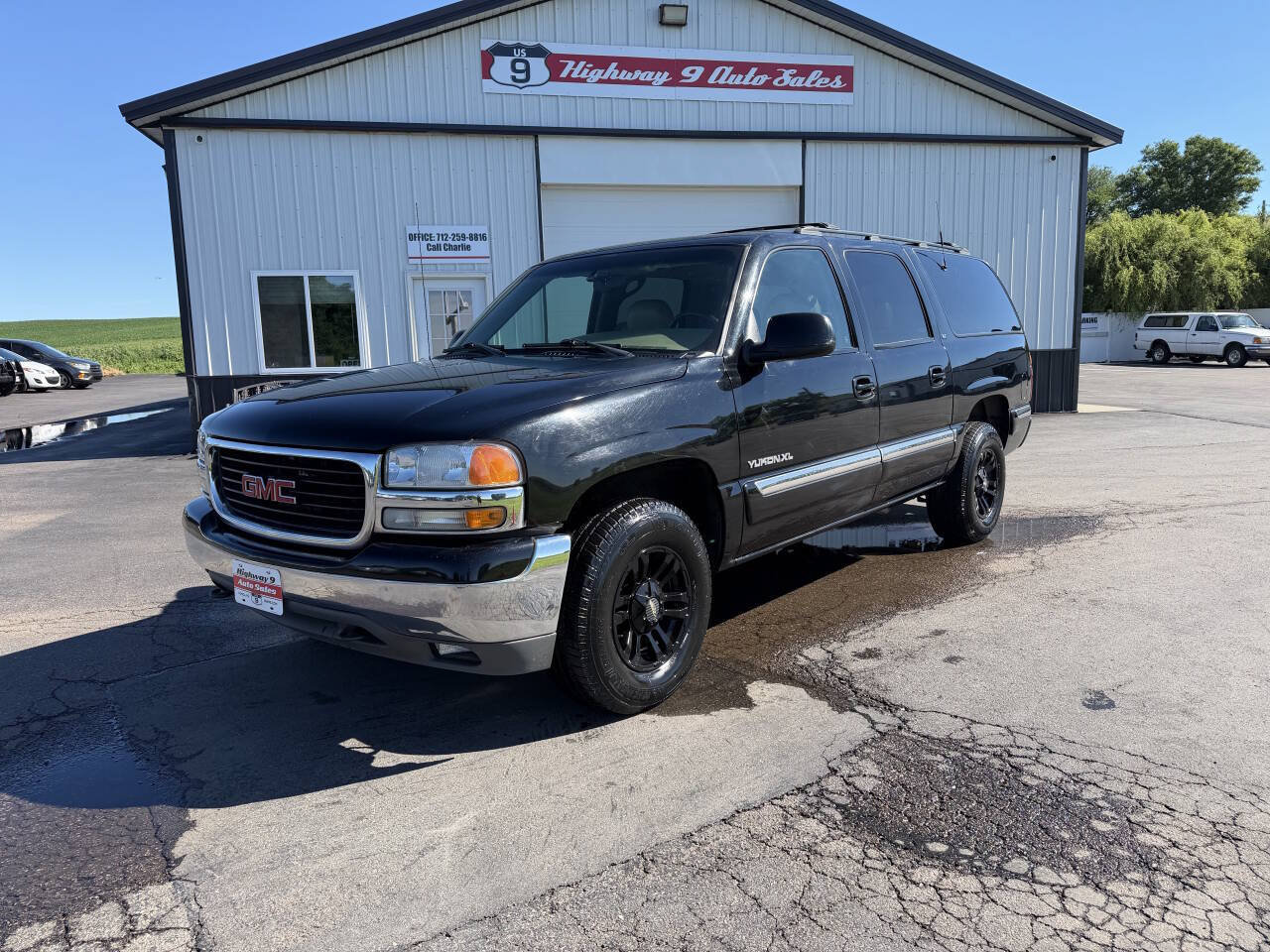 Used 2001 GMC Yukon XL SLT AWD/4WD image 1