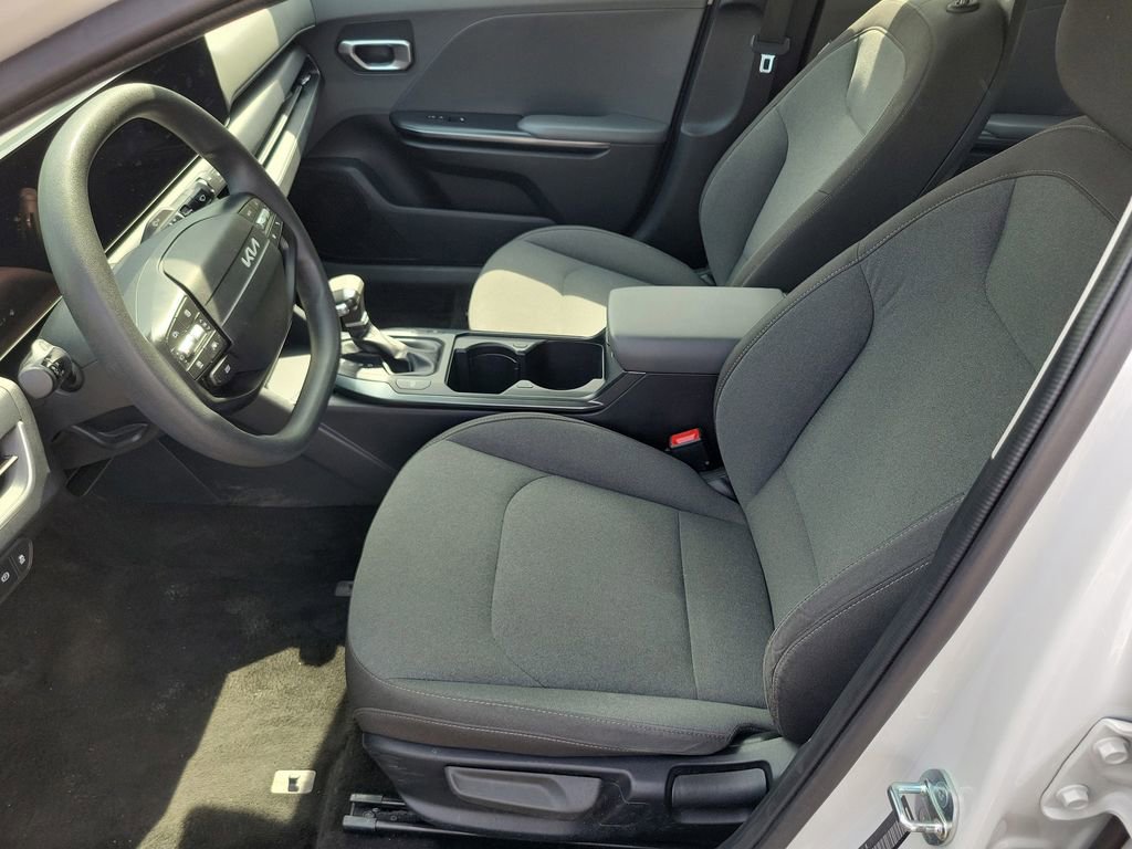 Used 2025 Kia K4 LXS FWD image 17