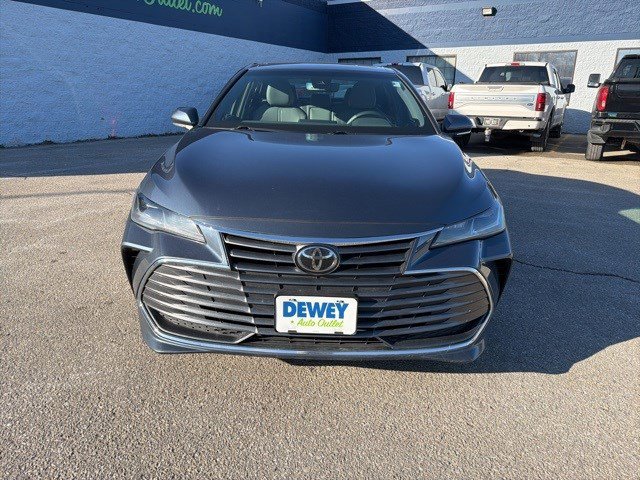 Used 2019 Toyota Avalon Limited image 8