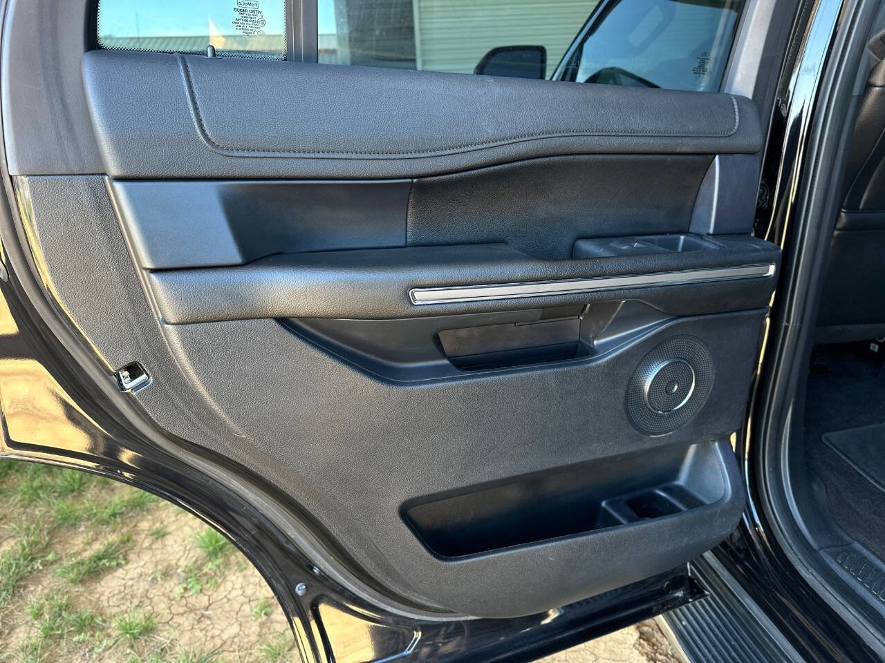 Used 2021 Ford Expedition XLT image 16