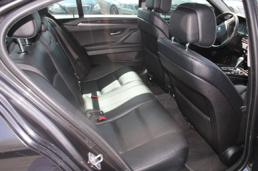 Used 2013 BMW 528i xDrive Sedan AWD/4WD image 9