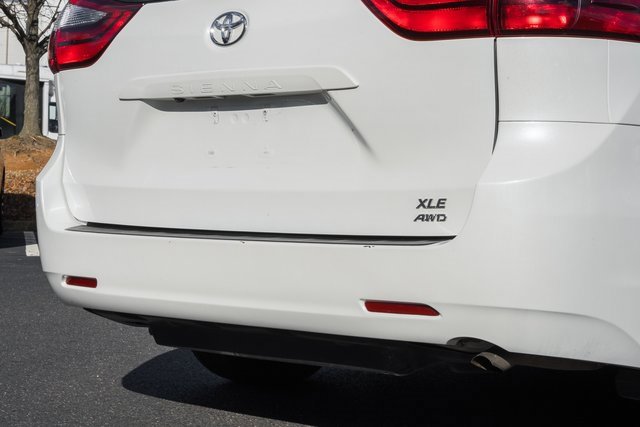 Used 2020 Toyota Sienna XLE image 8