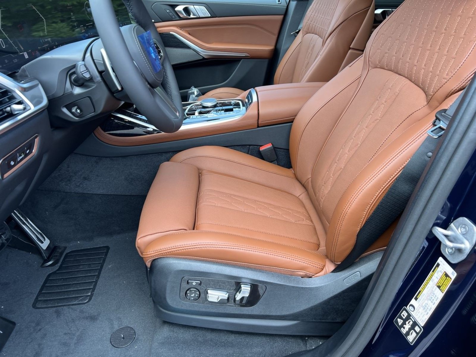 New 2027 BMW X7 xDrive40i w/ M Sport Package AWD/4WD image 10