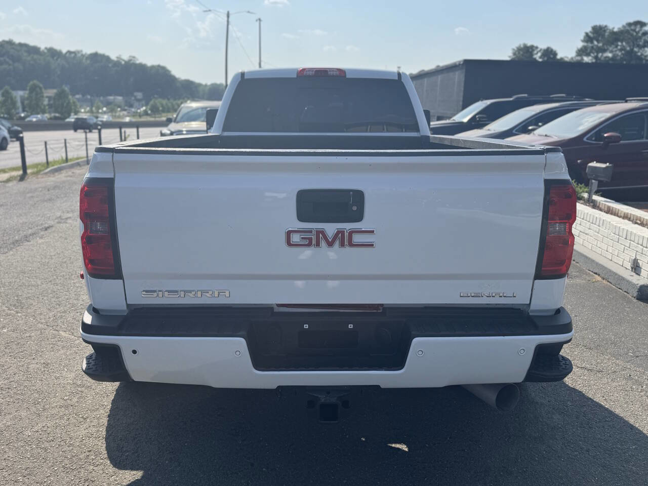 Used 2017 GMC Sierra 3500 Denali w/ Duramax Plus Package RWD image 6