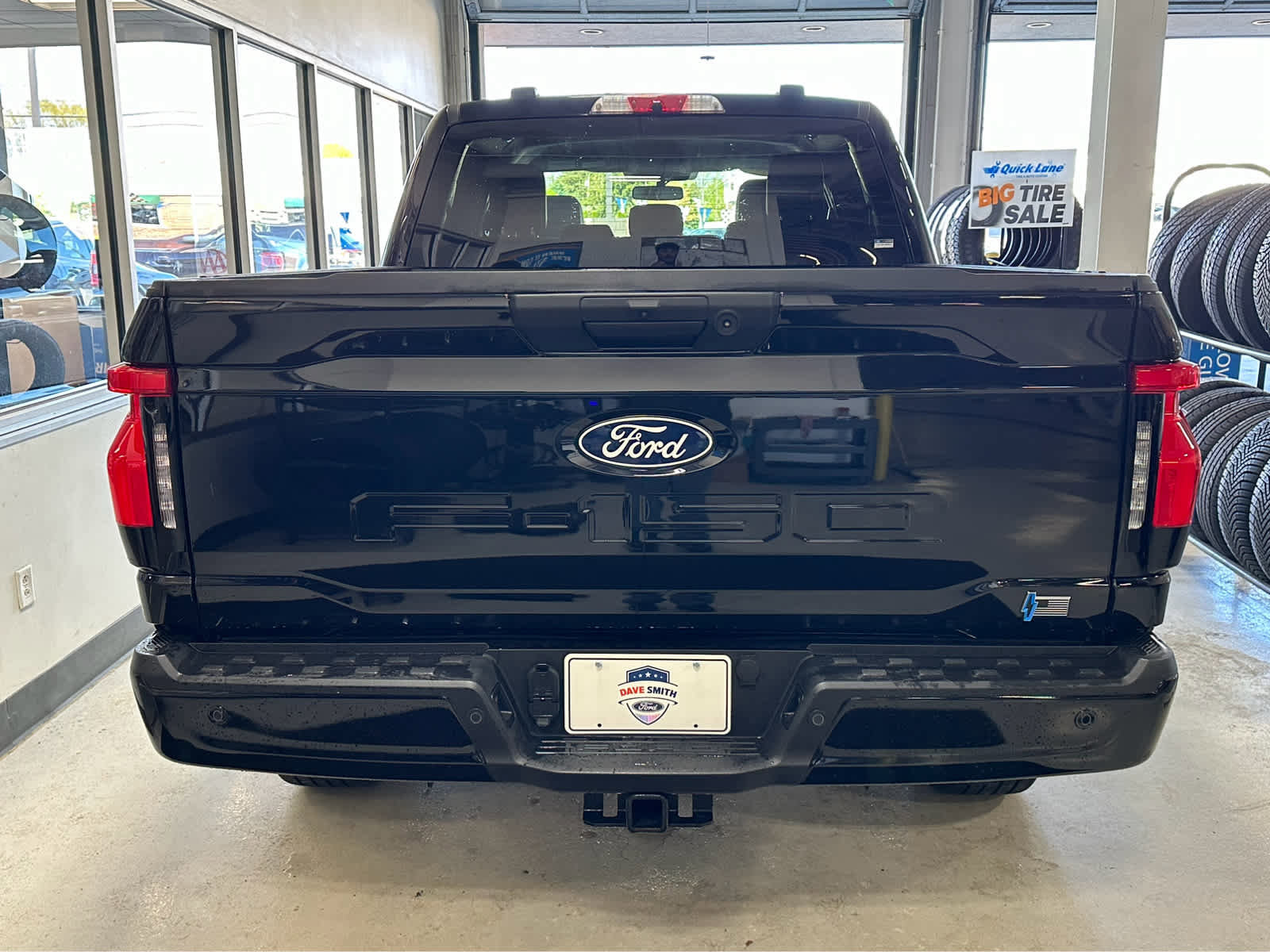Used 2025 Ford F150 Lightning Flash AWD/4WD image 5