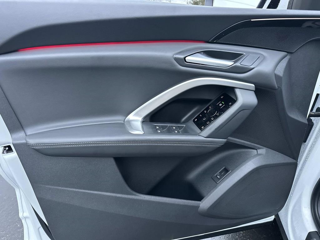 New 2025 Audi Q5 Premium image 11