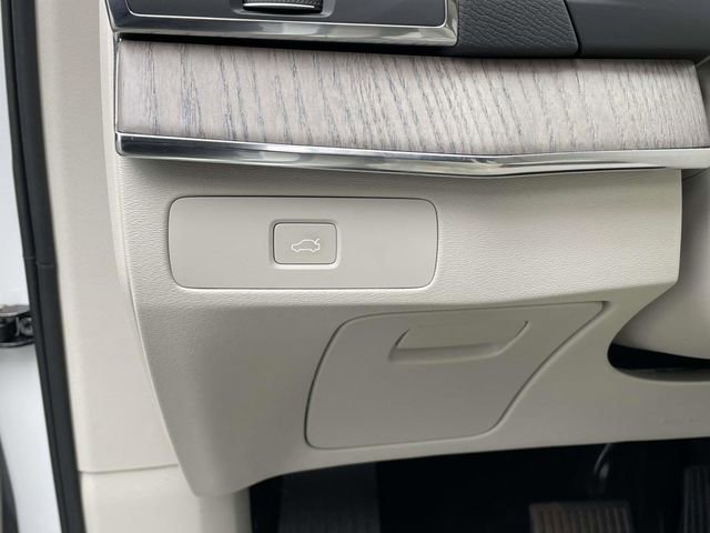 Used 2023 Volvo XC90 B6 Core w/ Climate Package image 22