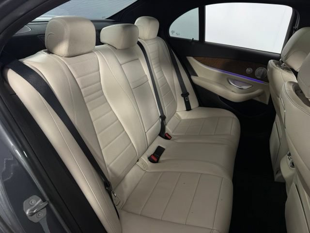 Used 2018 Mercedes-Benz E 400 4MATIC Sedan image 16