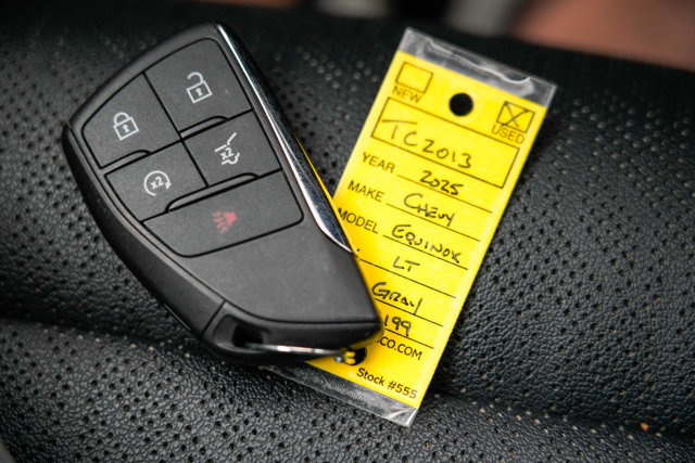 Used 2025 Chevrolet Equinox LT w/ Convenience Package II FWD image 35