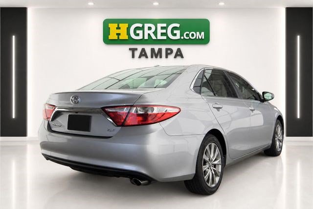 Used 2017 Toyota Camry XLE w/ Moonroof Package FWD image 6