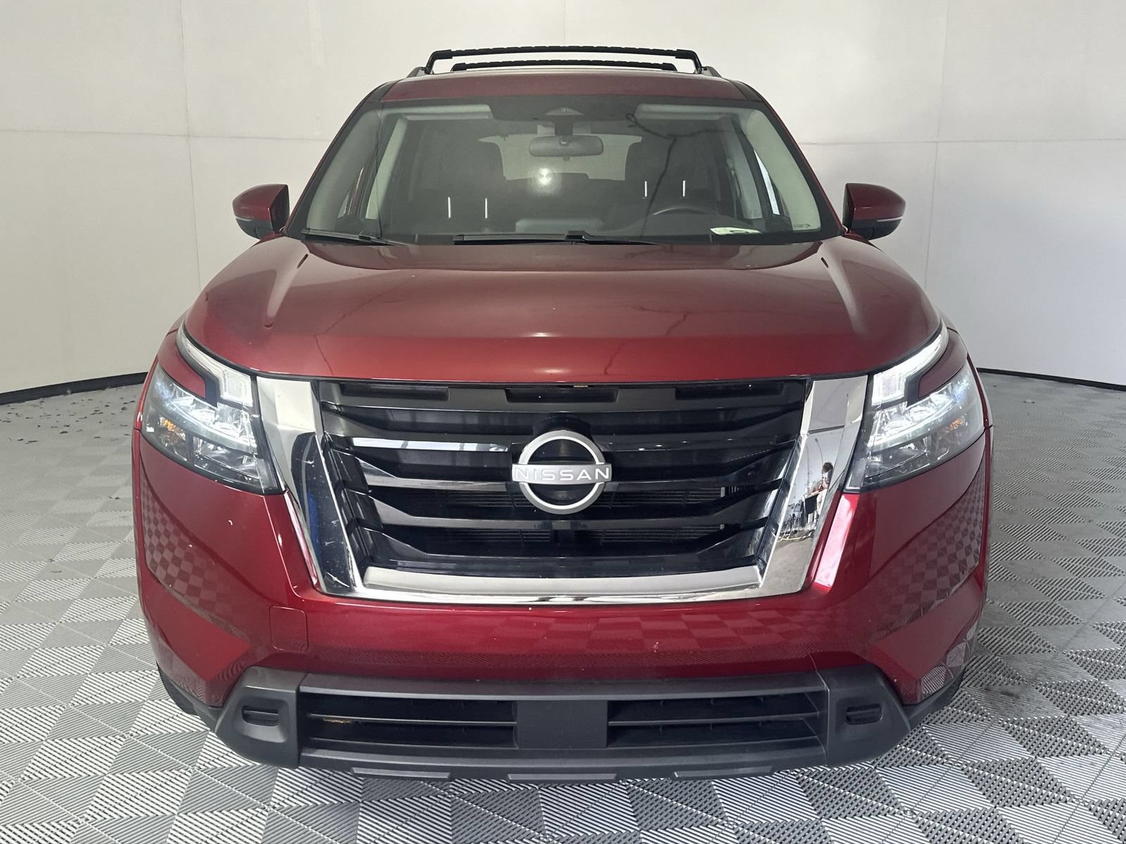 Certified 2024 Nissan Pathfinder SV FWD image 3