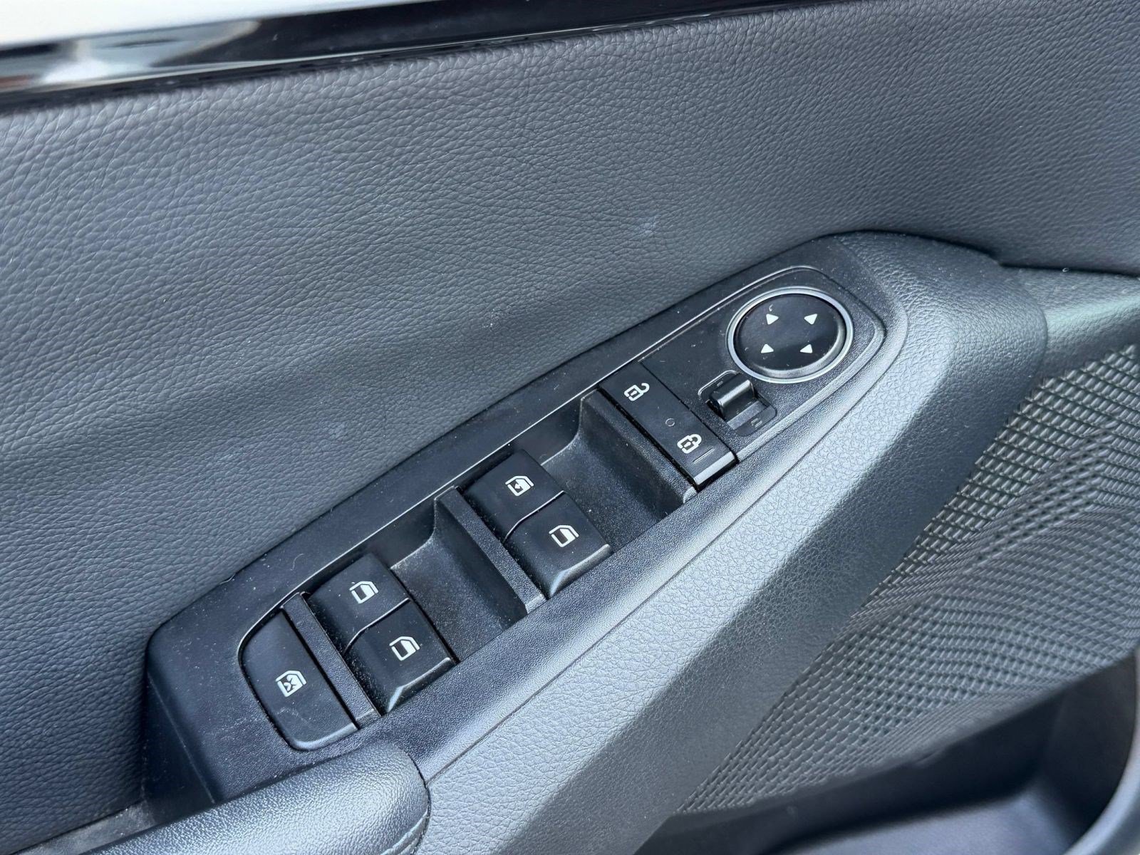 Used 2023 Kia Seltos S FWD image 24