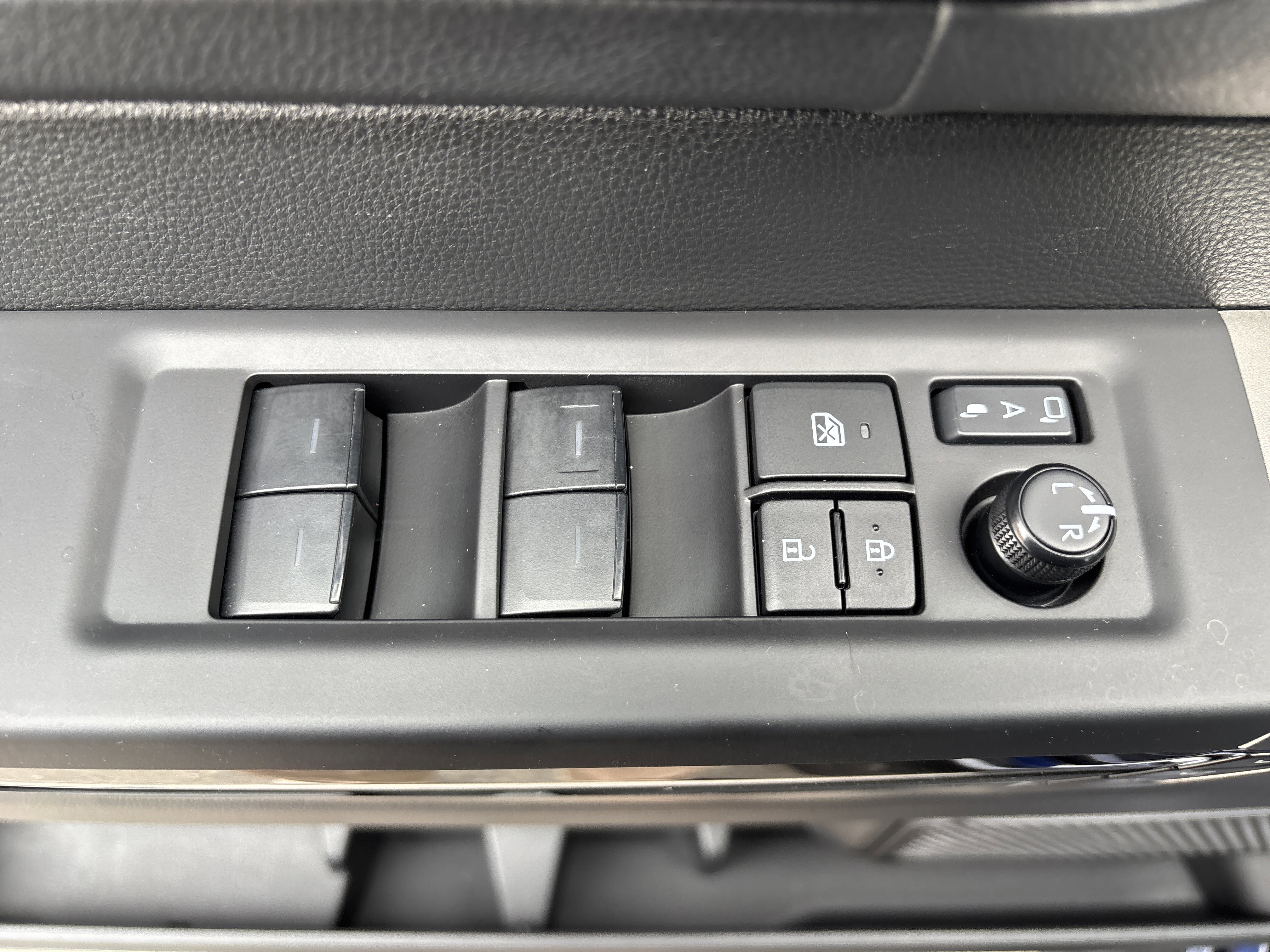 Used 2025 Toyota Tundra Limited w/ TRD Off-Road Package image 16