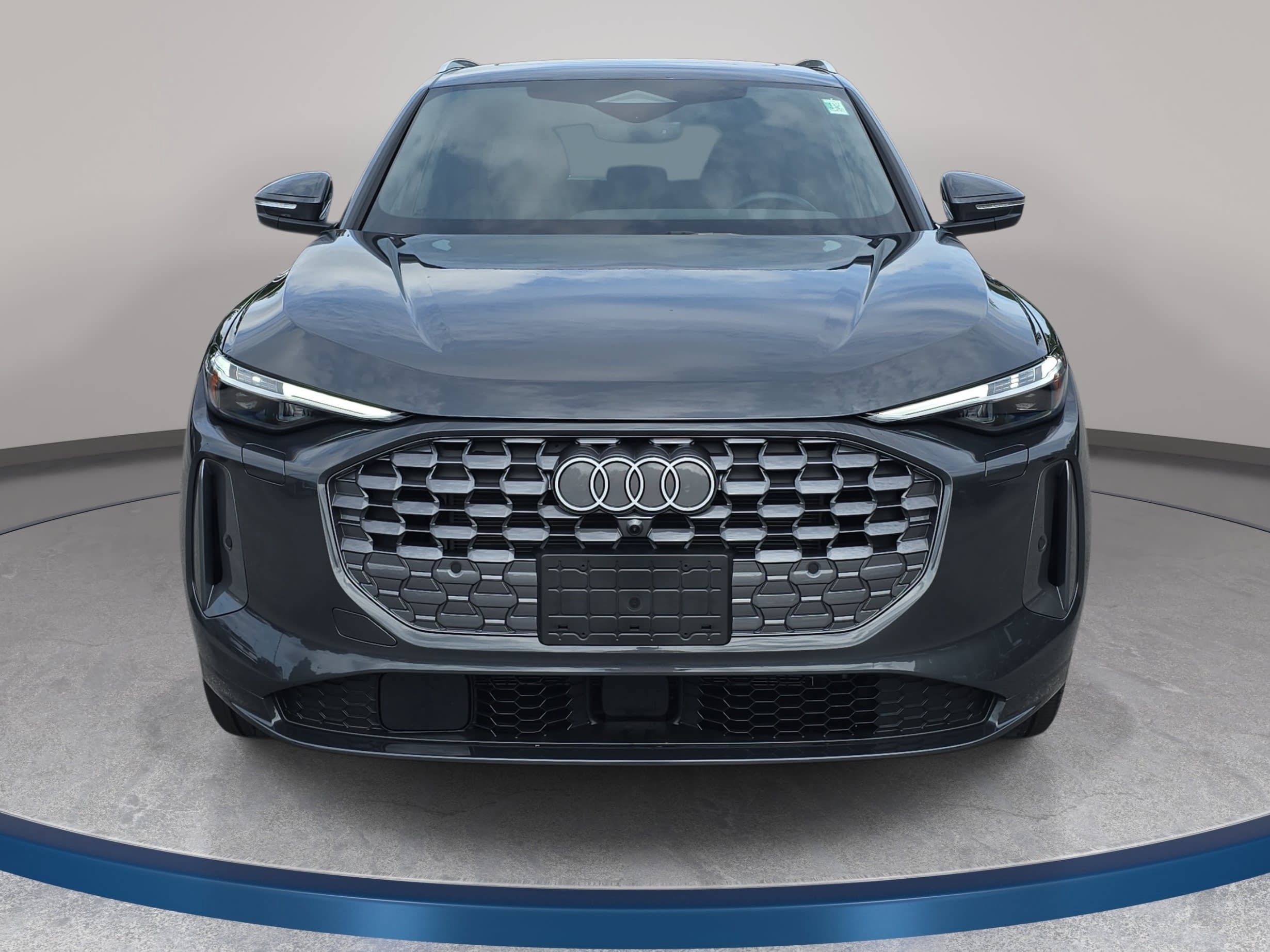 Certified 2025 Audi Q5 Prestige AWD/4WD image 2
