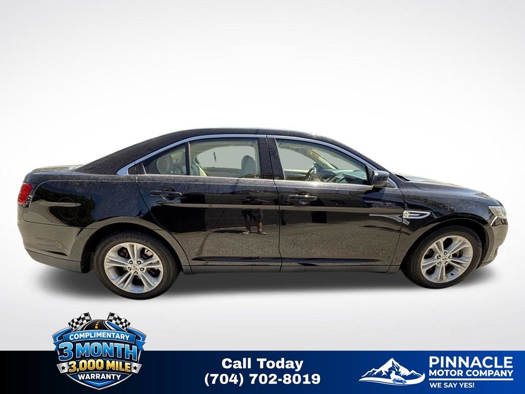 Used 2016 Ford Taurus SEL FWD image 3