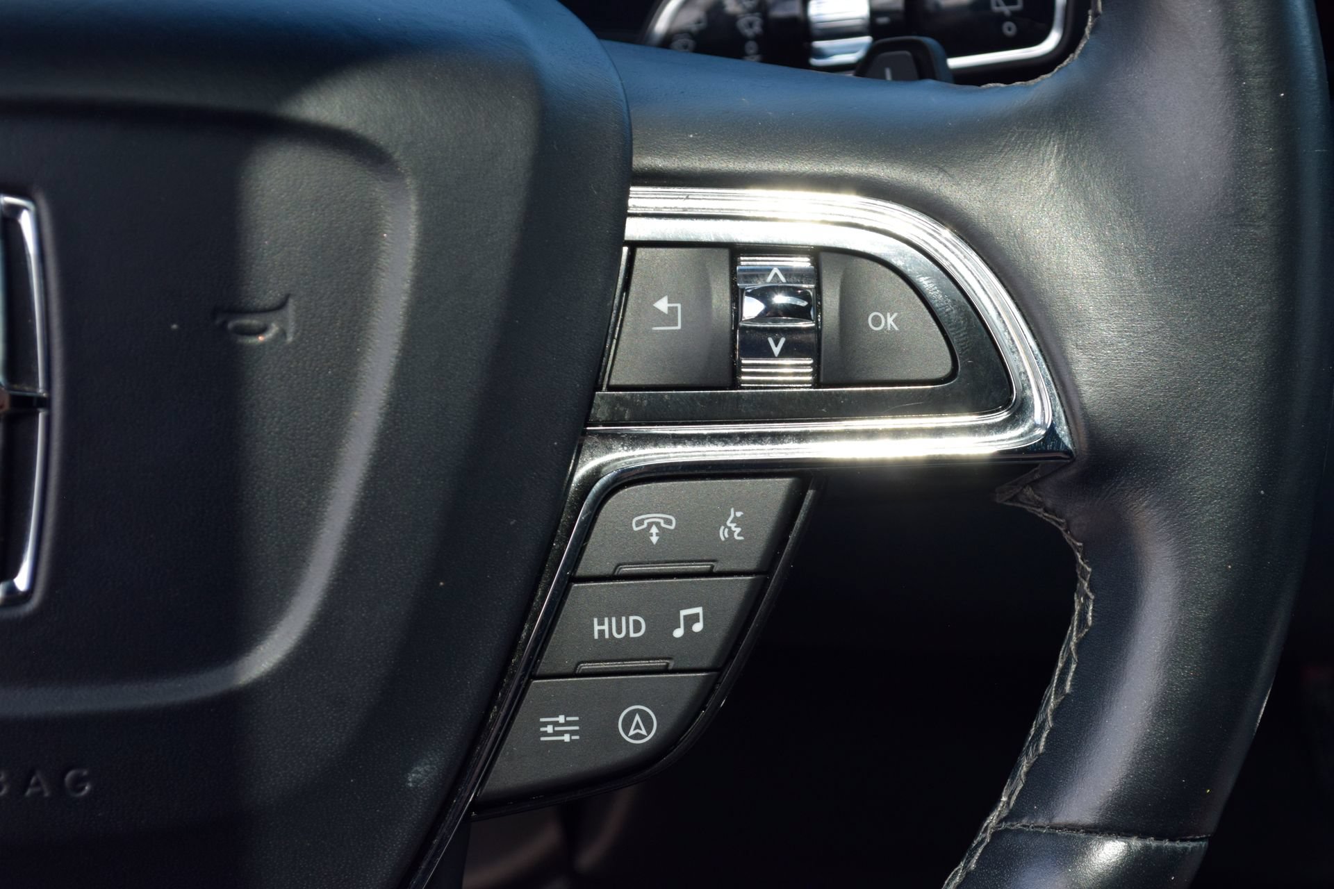 Used 2023 Lincoln Navigator Reserve RWD image 7