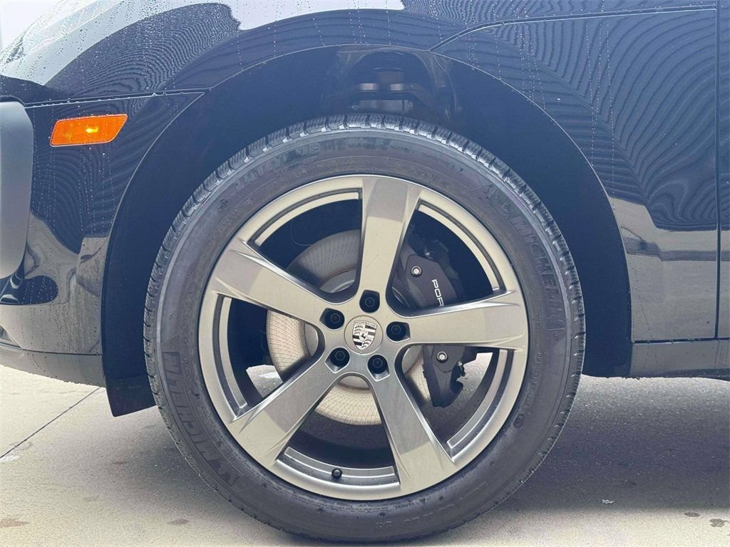 New 2026 Porsche Macan AWD/4WD image 14