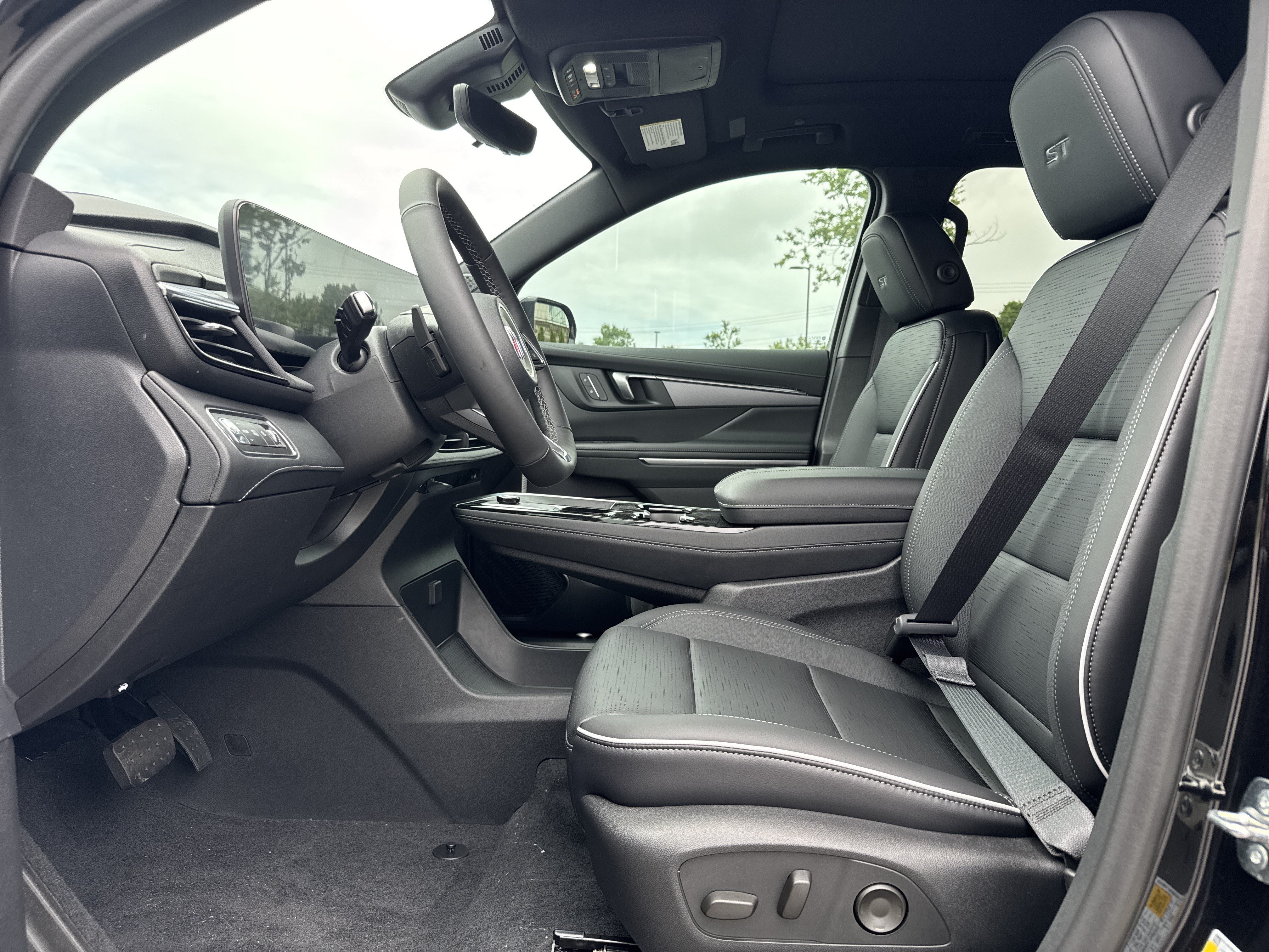 New 2026 Buick Enclave Sport Touring w/ Power Package FWD image 16