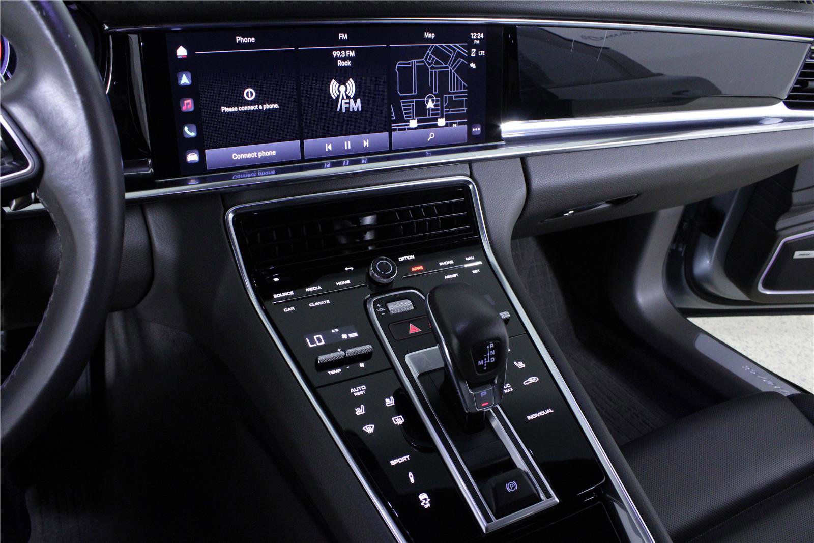 Used 2022 Porsche Panamera 4 AWD/4WD image 26