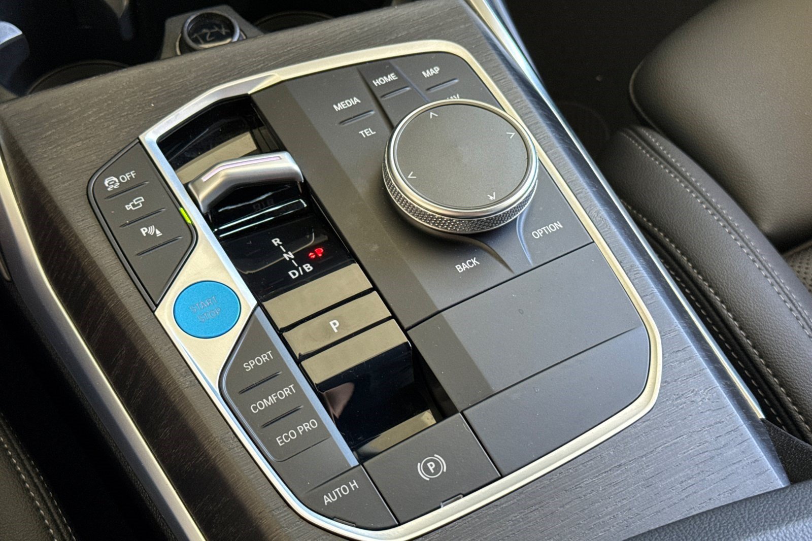 Certified 2023 BMW i4 eDrive40 w/ Premium Package RWD image 17
