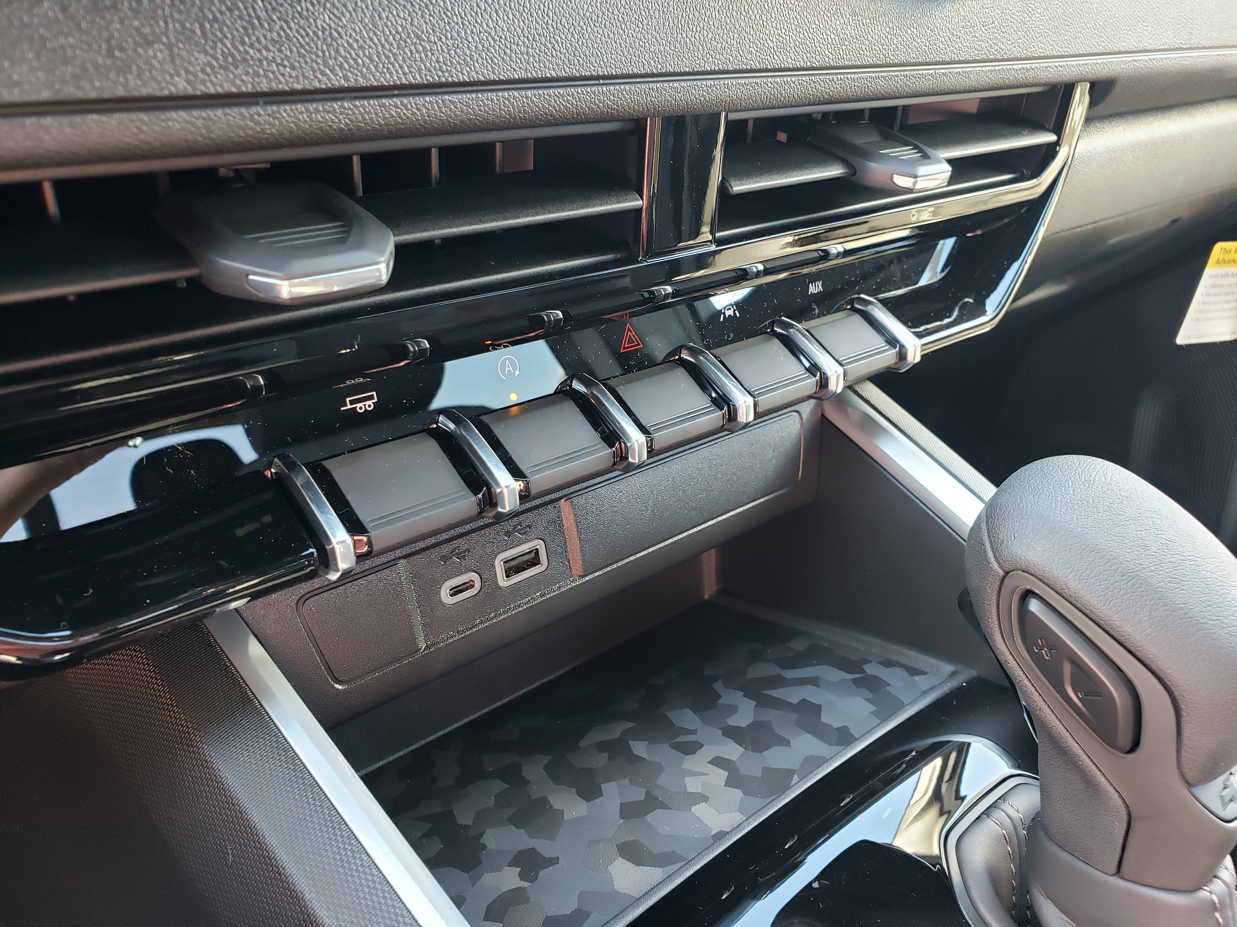 New 2026 Chevrolet Colorado W/T image 20