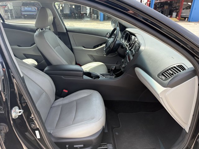 Used 2013 Kia Optima EX w/ Premium Pkg FWD image 26