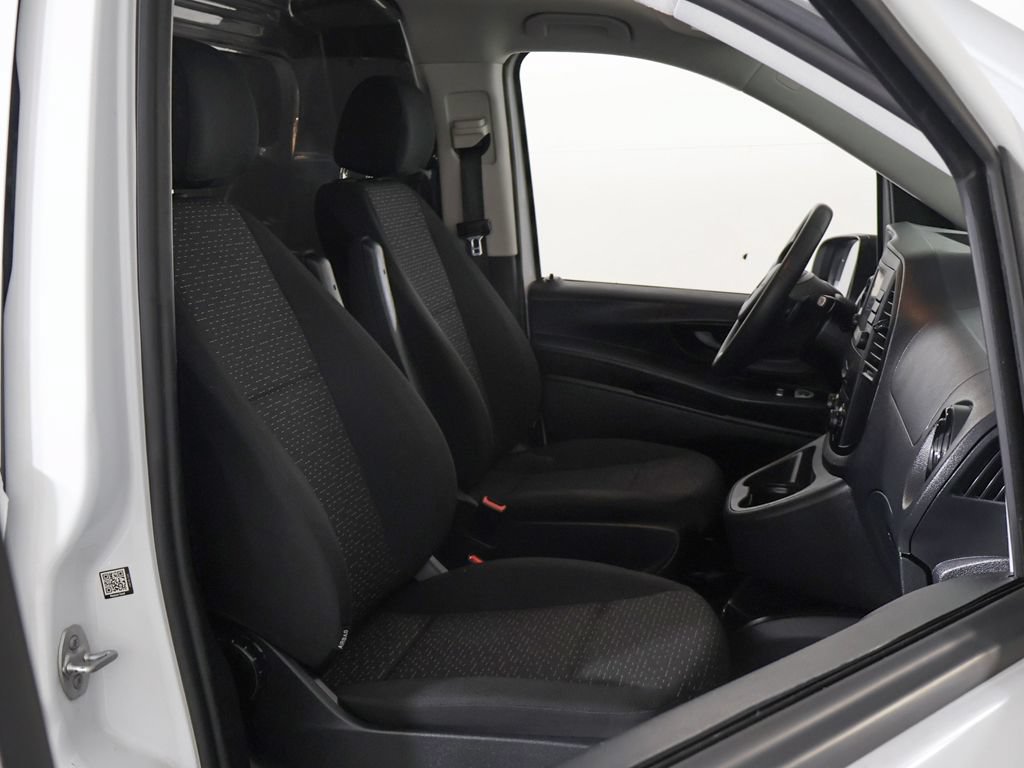 Used 2022 Mercedes-Benz Metris image 16