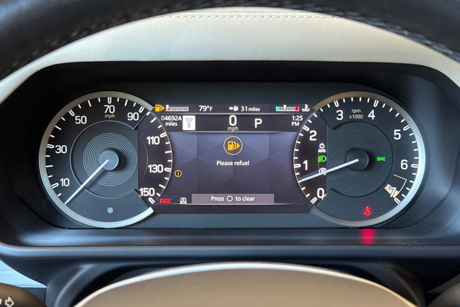 Used 2023 Land Rover Defender 110 SE AWD/4WD image 19