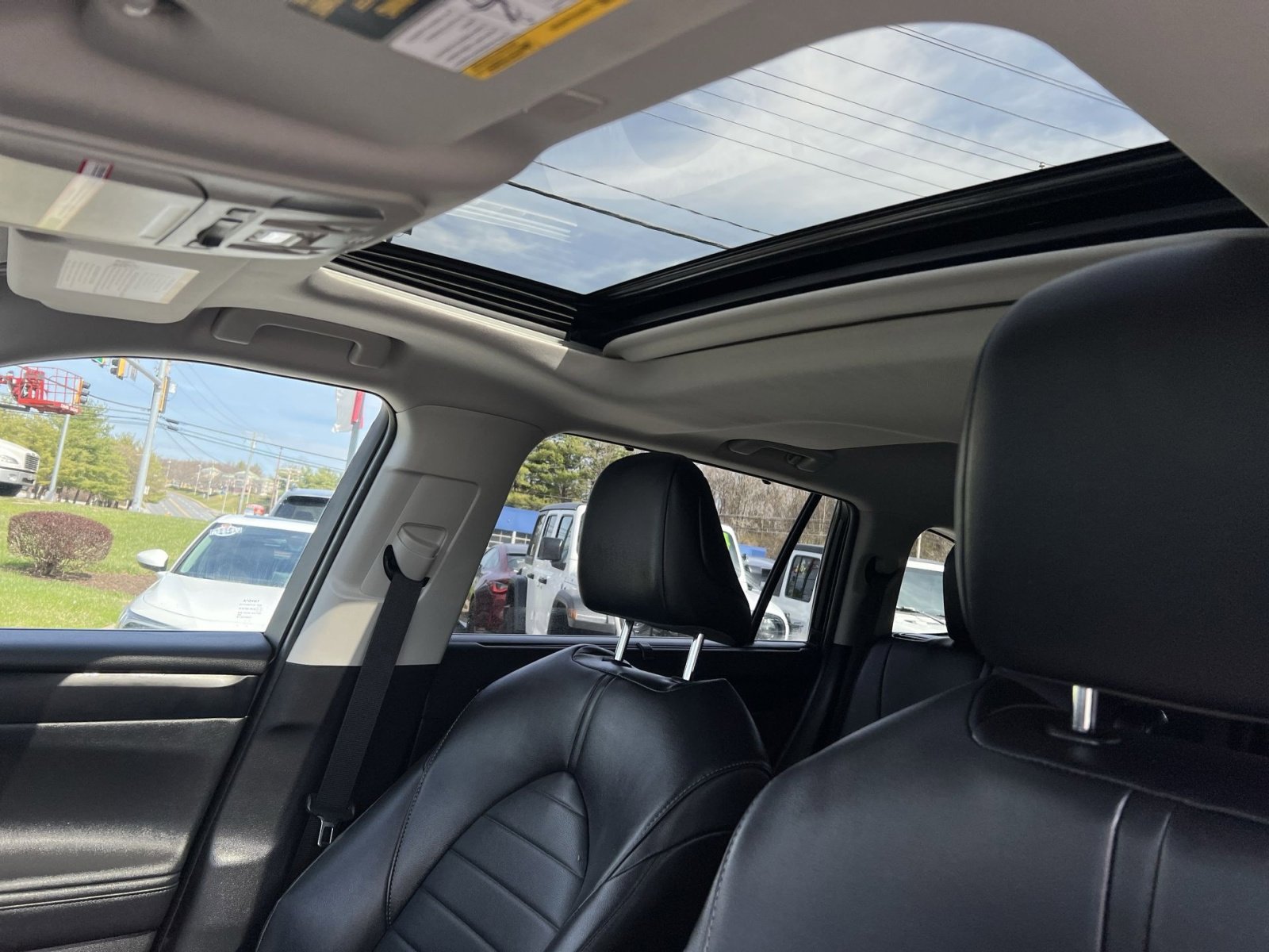 Used 2023 Toyota Highlander XLE image 23