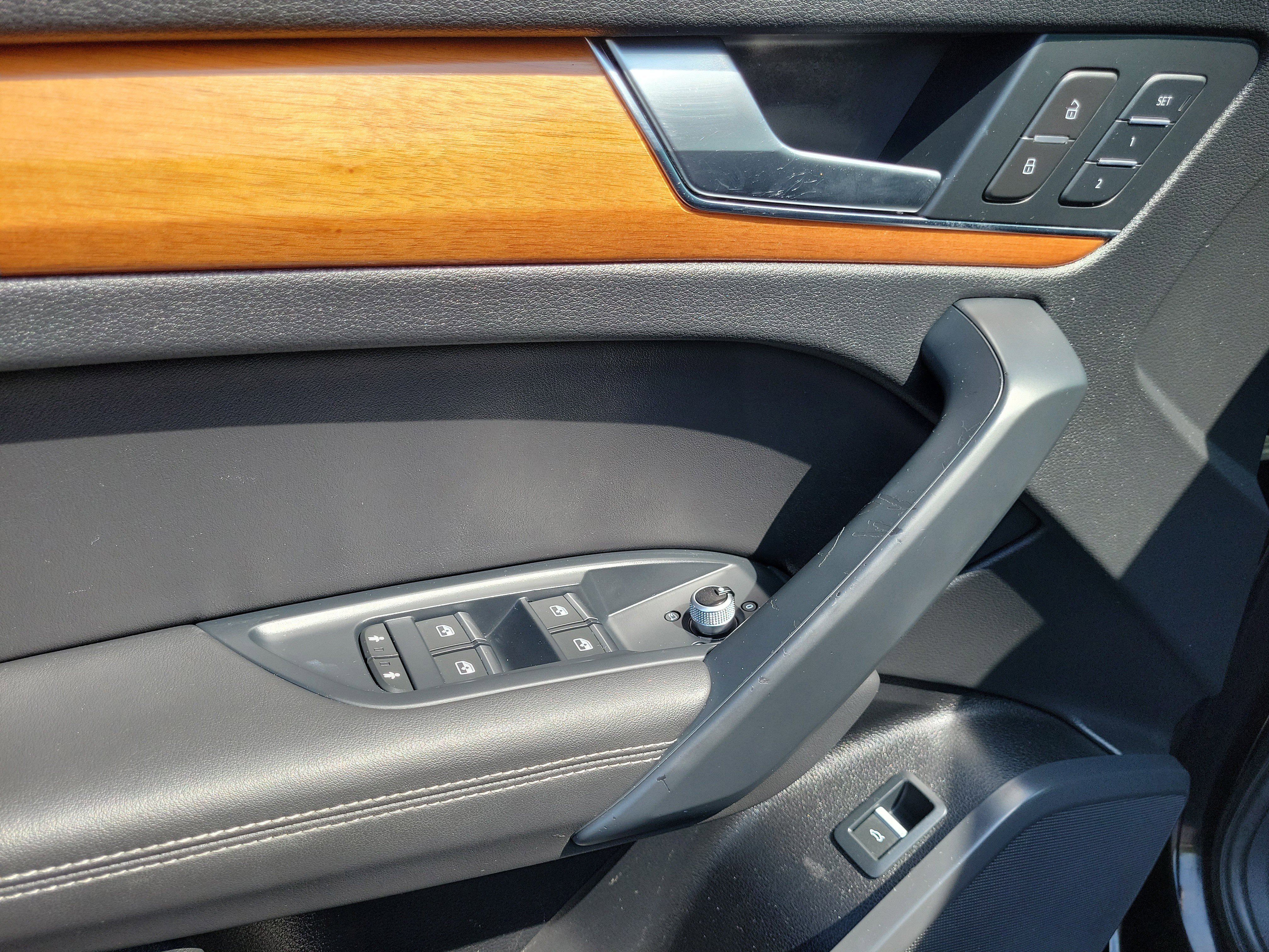 Used 2021 Audi Q5 Premium Plus image 16