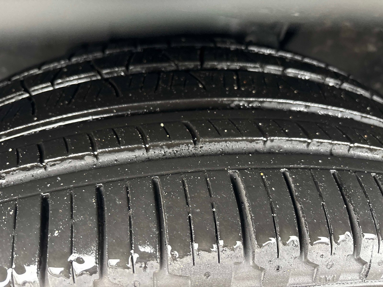 Used 2019 Land Rover Discovery Sport HSE image 11