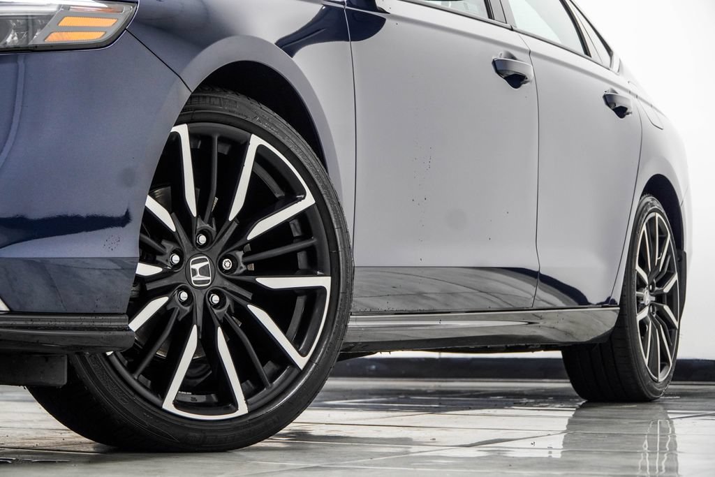 Used 2023 Honda Accord Touring image 4