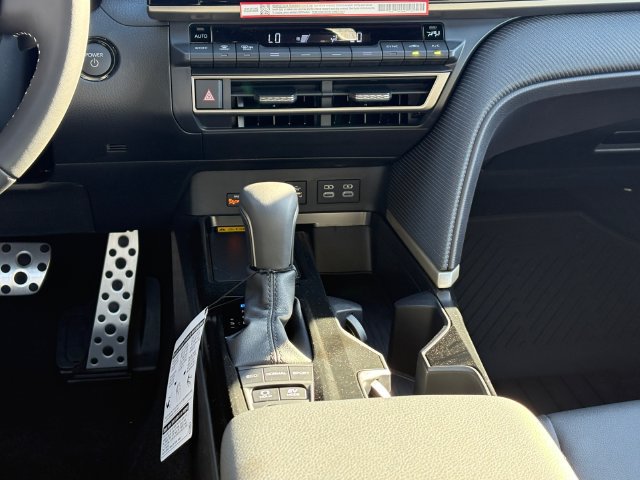 New 2026 Toyota Camry SE w/ Convenience Package FWD image 17