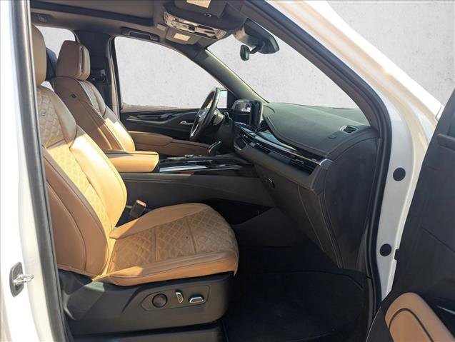 Used 2023 Cadillac Escalade ESV Premium Luxury image 20