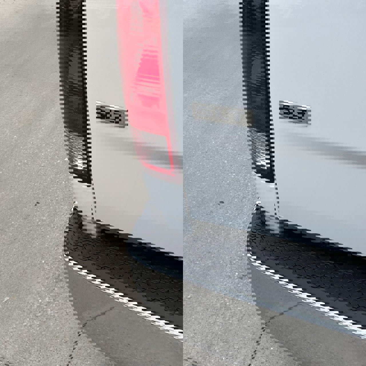 Used 2024 RAM 1500 Classic SLT image 6