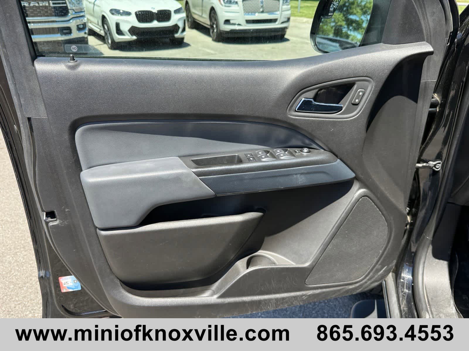 Used 2018 Chevrolet Colorado Z71 AWD/4WD image 17