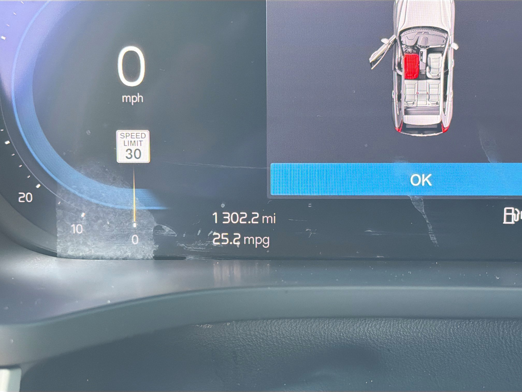 Used 2025 Volvo XC60 B5 Ultra w/ Climate Package image 41