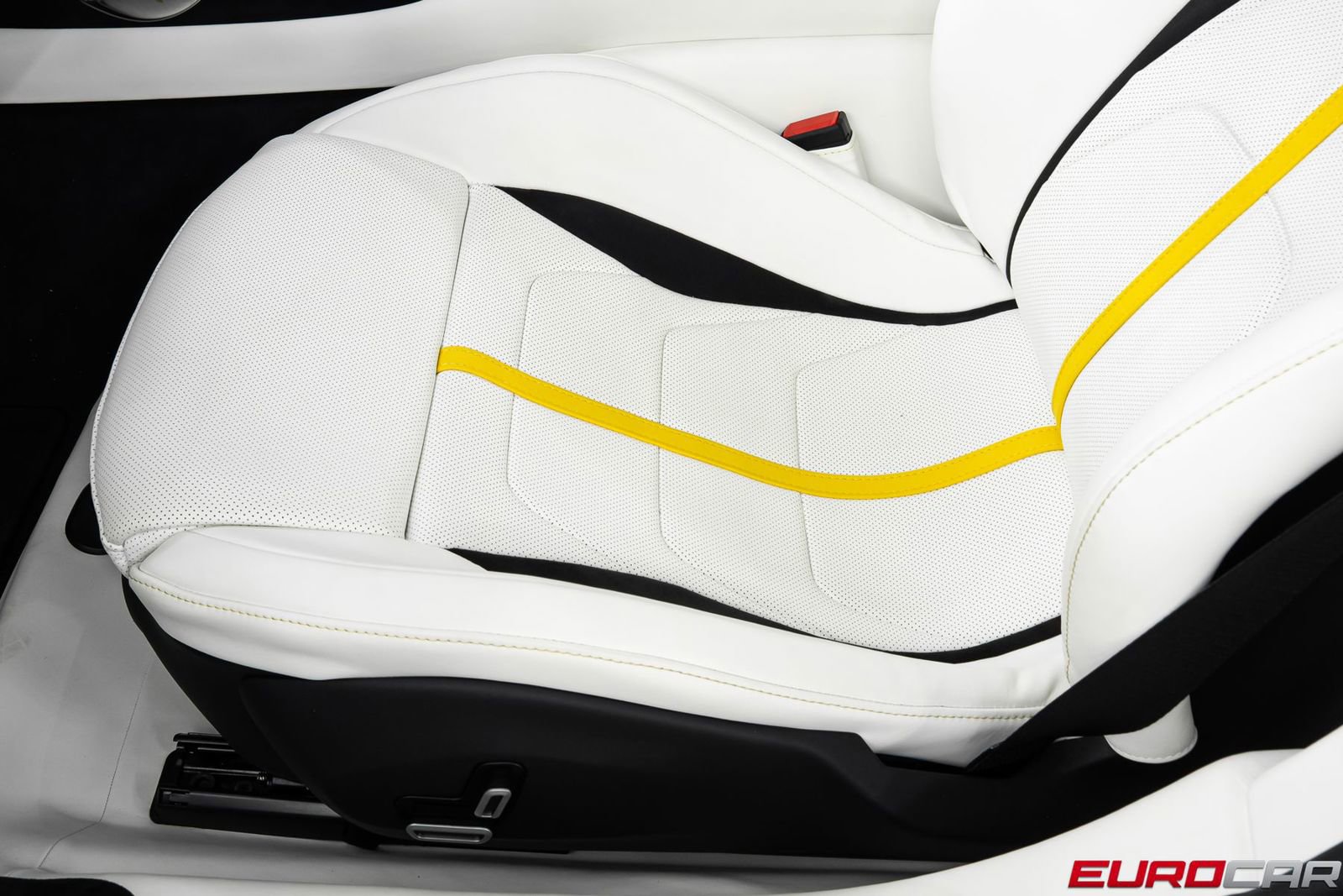 Used 2025 Ferrari 12Cilindri RWD image 48