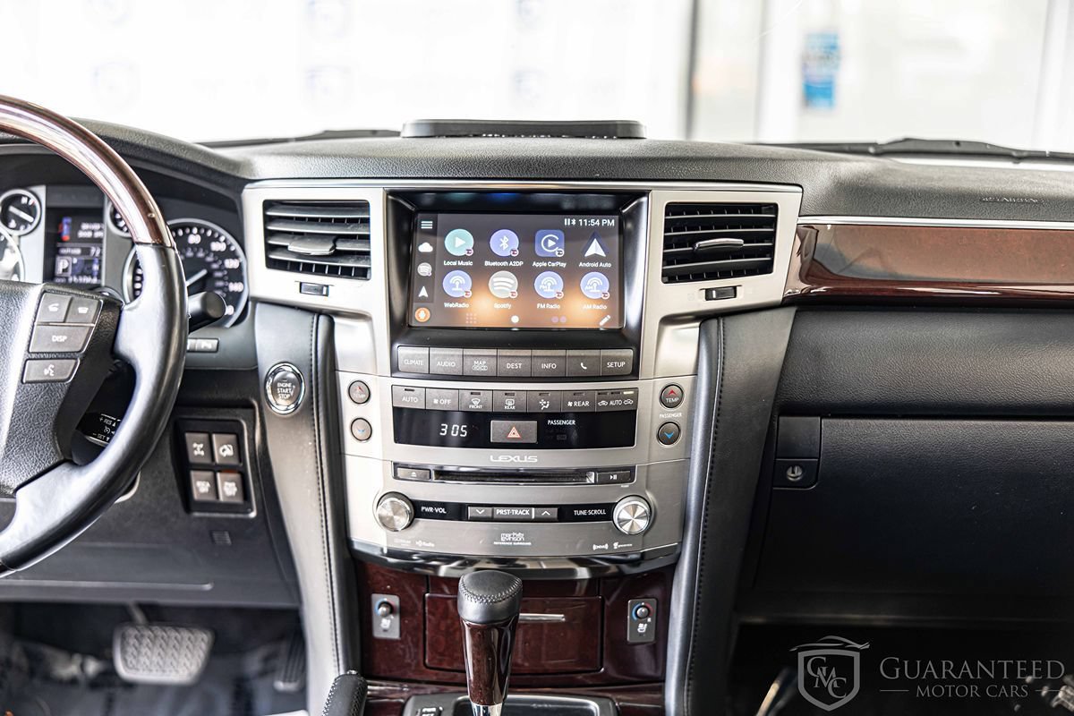 Used 2015 Lexus LX 570 4WD w/ Luxury Package image 41