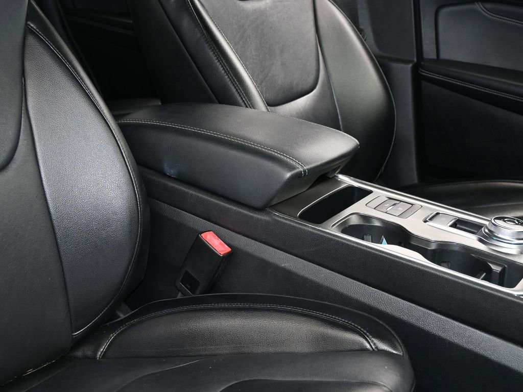 Used 2022 Ford Edge Titanium image 47